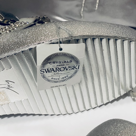 MICHAEL JACKSON TRIBUTE SNEAKERS - Picture 6 of 16